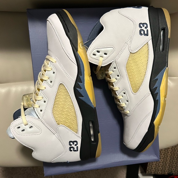 A Ma Maniere X Jordan 5 - Picture 3 of 7